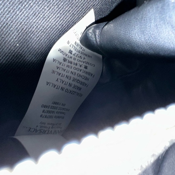 NWT Versace Logo Authentic Repeat Maxi Leather Shoulder Bag Black - Picture 12 of 14